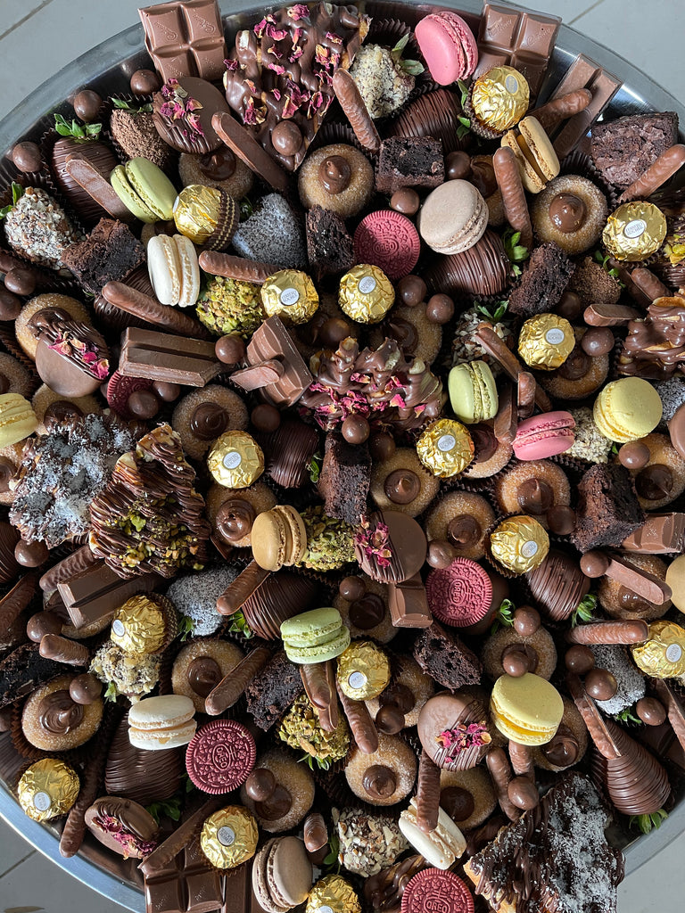 Dessert Platter (Served on a reusable plastic tray)