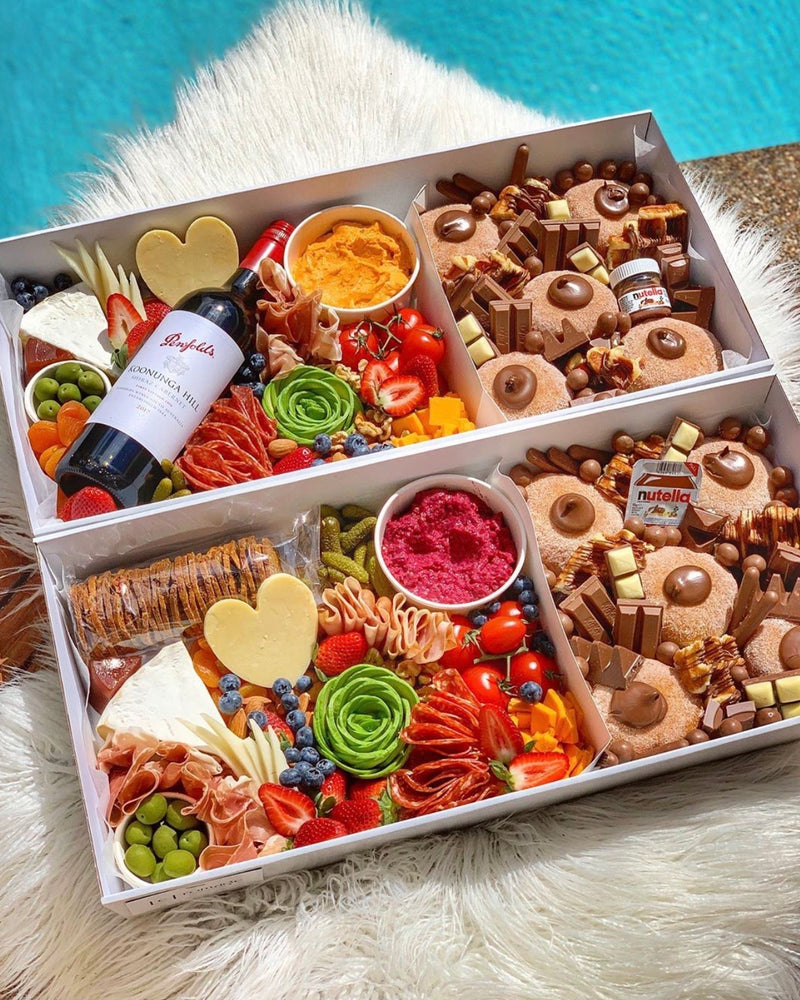 2 in 1 Large Cheese & Dessert Box