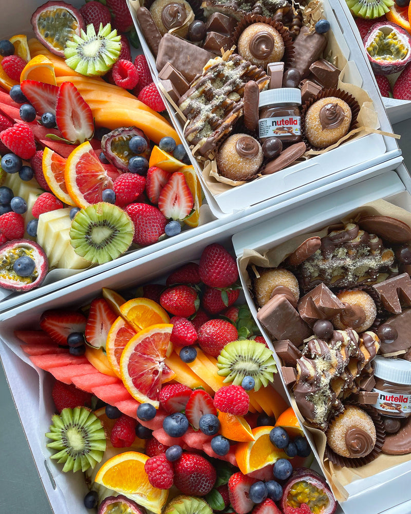 2 in 1 Medium Fruit & Dessert Box